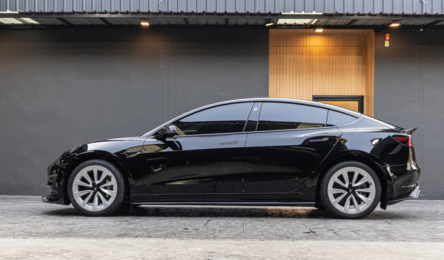 Tesla Model 3 Carbon Fiber Side Skirts