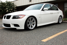 Load image into Gallery viewer, BMW E90 E91 M3 Style Side Skirts
