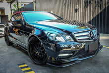 Load image into Gallery viewer, Mercedes Benz W207 E Coupe Carbon Fiber Front Lip
