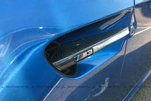 Load image into Gallery viewer, BMW E90 E92 E93 M3 Carbon Fiber Side Grilles
