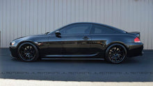 Load image into Gallery viewer, BMW E63 E64 M6 Carbon Fiber Side Skirts
