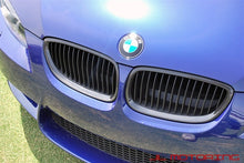 Load image into Gallery viewer, BMW E9X M3 E92 E93 328 338 Carbon Fiber Front Grilles
