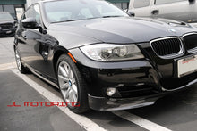 Load image into Gallery viewer, BMW E90 LCI 3 Series Carbon Fiber Front Splitters
