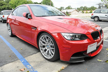 Load image into Gallery viewer, BMW E9X M3 Carbon Fiber Front Splitters
