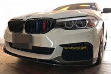 Load image into Gallery viewer, BMW G30 M Sport Performance Carbon Fiber Front Splitters
