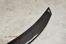 Load image into Gallery viewer, BMW E82 1 Series Carbon Fiber Trunk Spoiler
