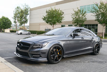 Load image into Gallery viewer, Mercedes Benz W218 CLS 550 Carbon Fiber Front Spoiler
