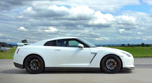 Nissan R35 GTR Carbon Fiber Side Skirts