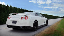 Load image into Gallery viewer, Nissan R35 GTR Carbon Fiber Side Skirts
