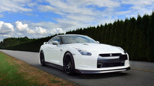 Load image into Gallery viewer, Nissan R35 GTR Carbon Fiber Side Skirts
